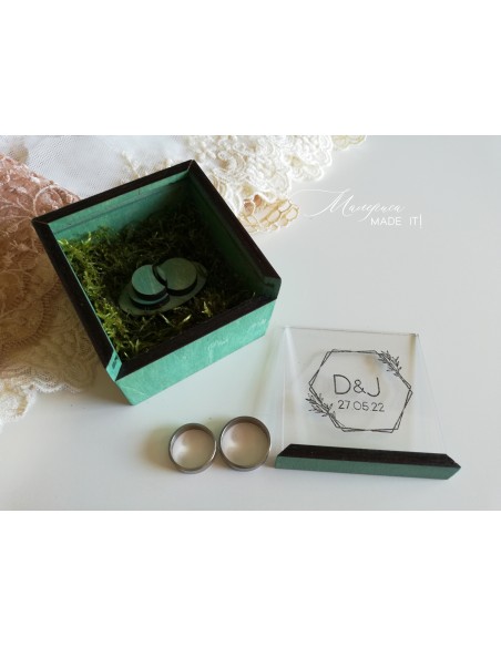 Square natural wood ring box with decorative moss