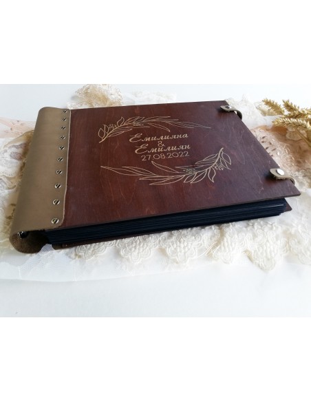 Personalized wedding gift with wooden cover
