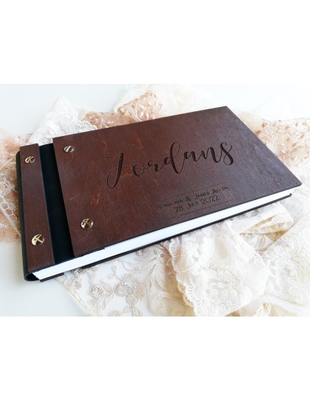Personalized guestbook made of wood