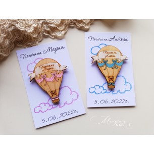 Gift for guests - magnet "Bear in a balloon"