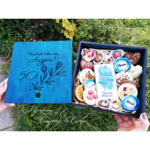 Anniversary gift box