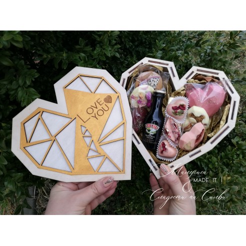 Gift box heart for woman - small