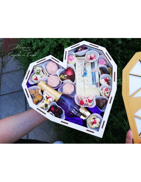 Gift box heart for woman - large