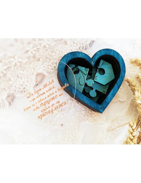 Original invitation with a puzzle in a wooden box