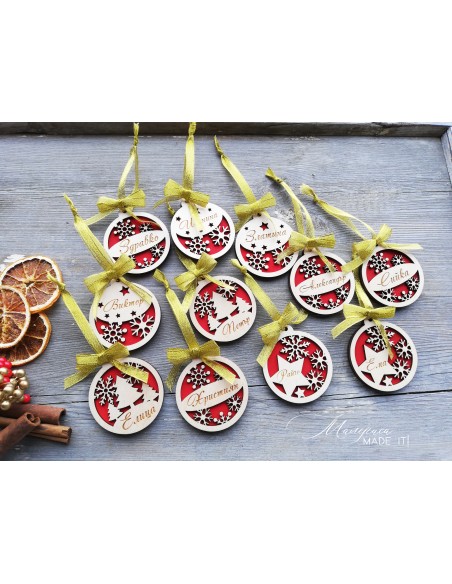 Christmas ornaments with name and red back - 7 cm