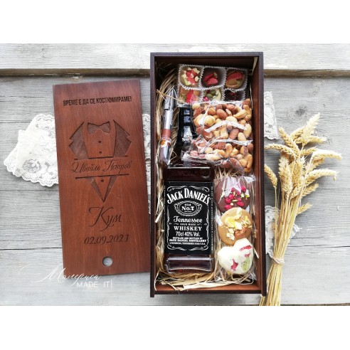 Wooden invitation for best man and best woman | Personalized wooden box