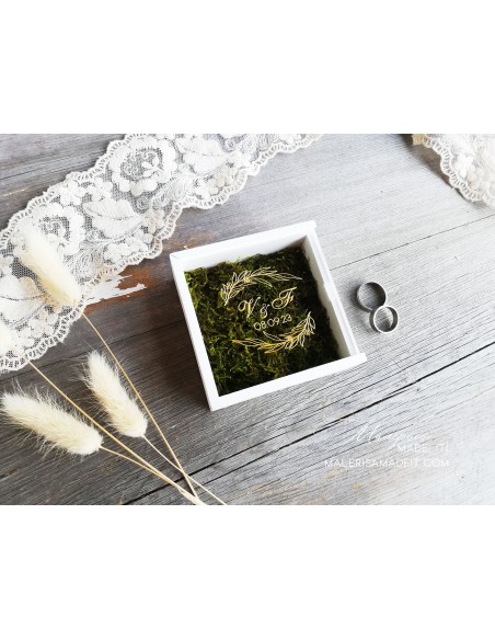 Square Ring Box with Moss | Wooden Personalized Wedding Box