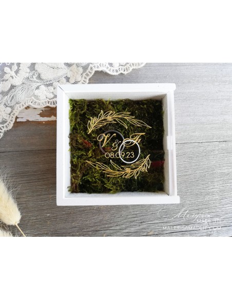 Square Ring Box with Moss | Wooden Personalized Wedding Box