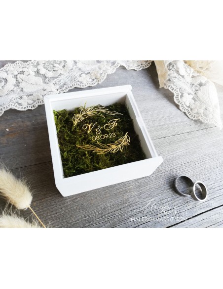 Square Ring Box with Moss | Wooden Personalized Wedding Box