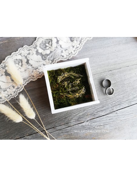 Square Ring Box with Moss | Wooden Personalized Wedding Box