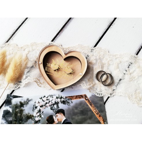 Heart-shaped wedding ring box