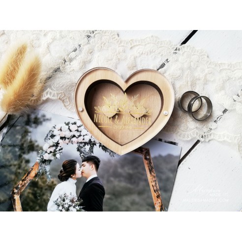 Heart-shaped wedding ring box