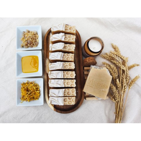 Natural soap - Honey, Frankincense and Calendula.