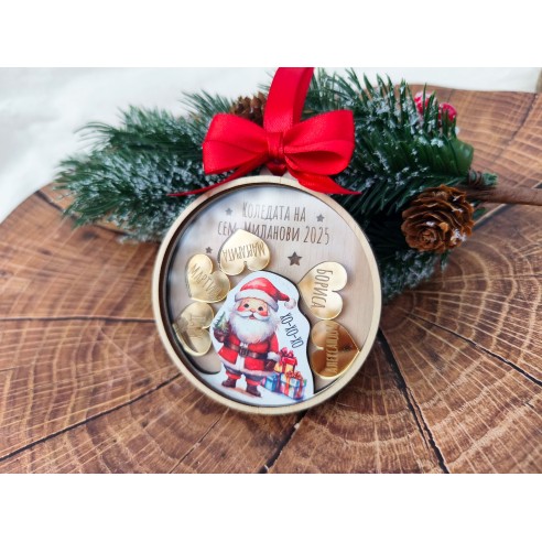 Family Christmas tree toy - shaker with Santa Claus