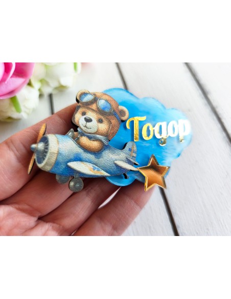 Magnet gift for guests - teddy bear in an airplane - birthday, baptism or wedding cake