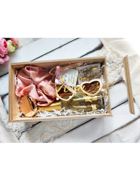 Bridesmaid box with name | Personalized gift box with accessories