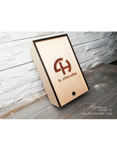 Corporate wooden box with sliding lid 27x10x15 cm – personalized with logo | Malerisa Made It