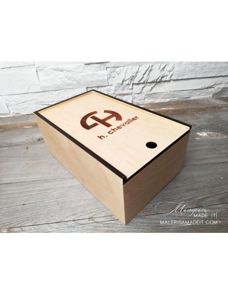 Corporate wooden box with sliding lid 27x10x15 cm – personalized with logo | Malerisa Made It