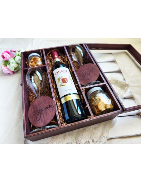 Personalized wooden invitation box for best man and best woman with transparent lid | Malerisa Made It