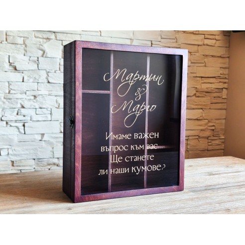 Personalized wooden invitation box for best man and best woman with transparent lid | Malerisa Made It