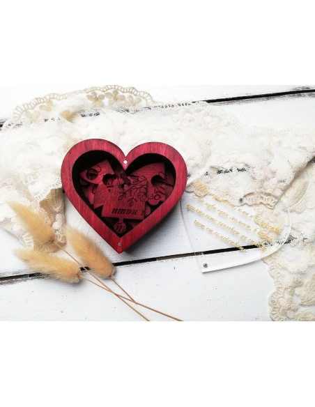 Best man invitation in a wooden puzzle box