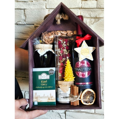 Wooden house gift box with transparent lid and original design