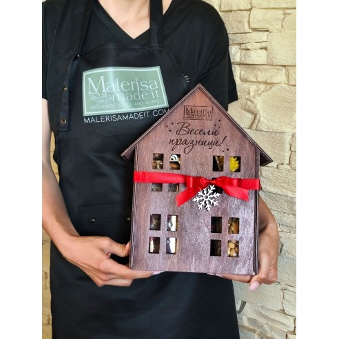 Handmade wooden wine box house shaped