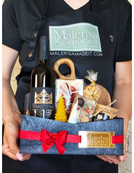 Original wooden gift basket for employees and clients