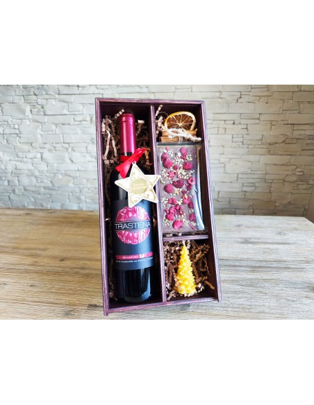 Personalized wooden box with sliding lid for business gifts