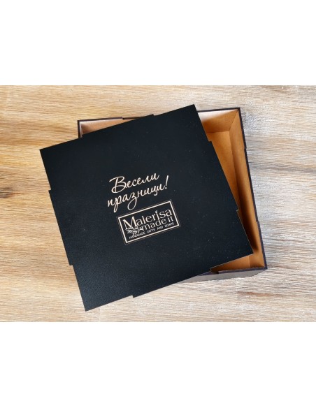 Personalized wooden box for gifts to employees and clients