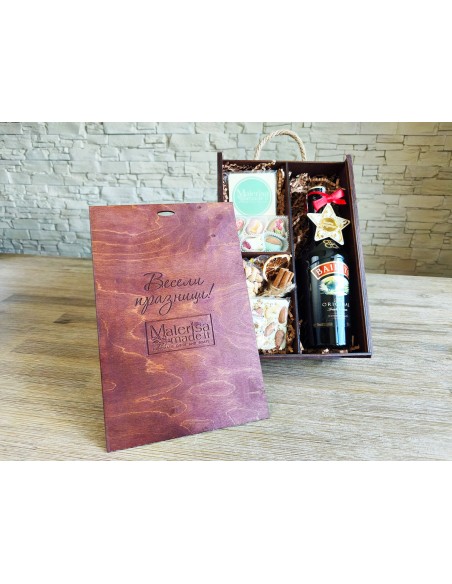 Luxury wooden box for corporate gifts