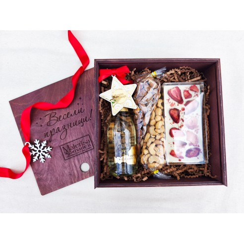 Corporate gift set in a square box with exquisite gourmet style