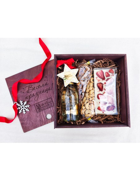Corporate gift set in a square box with exquisite gourmet style