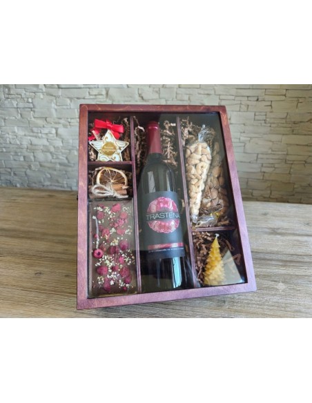 Personalized wooden gift box for clients and partners