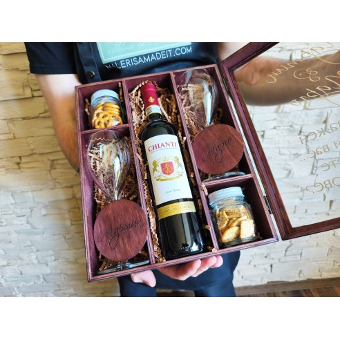 Corporate gift box with transparent lid for premium gift sets