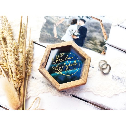 Walnut Ring Box with Velvet