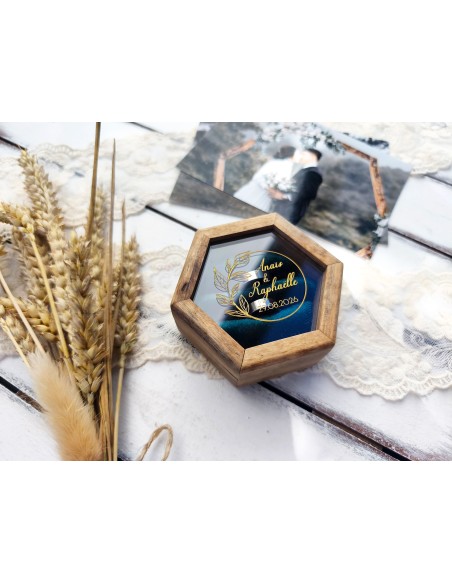 Elegant Velvet Ring Box