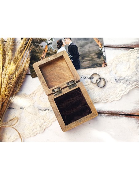 Natural Walnut Ring Box