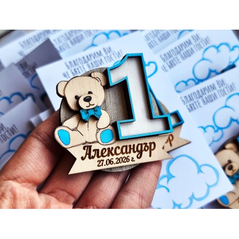 Bear magnet for guests of the cake