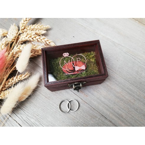 Elegant Rectangular Ring Box with Moss