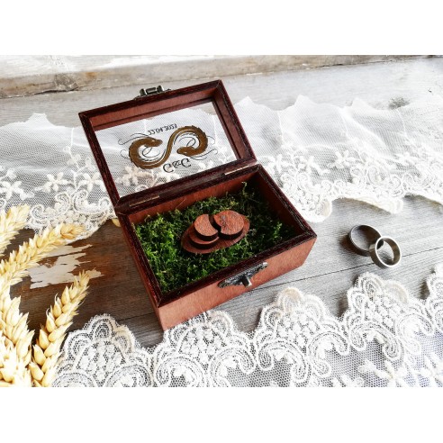 Wooden Ring Box with Clear Lid and Natural Moss Insert