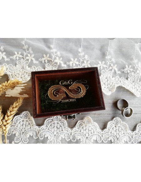 Rectangular wooden ring box - personalized with wedding engraving