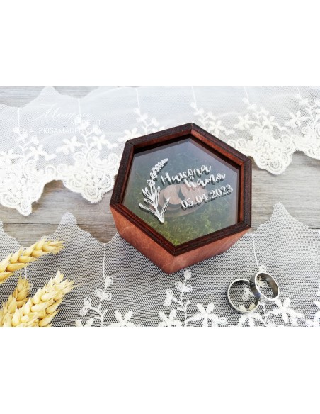 Ring box with natural moss | Personalized wedding box