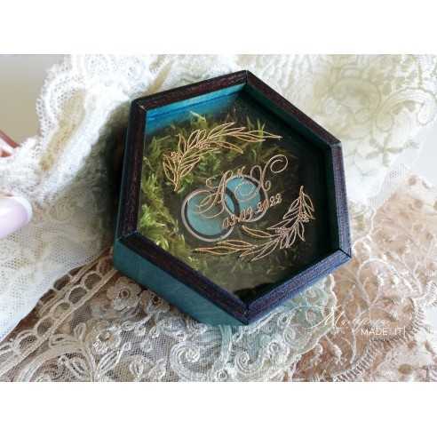 Ring box with natural moss | Personalized wedding box