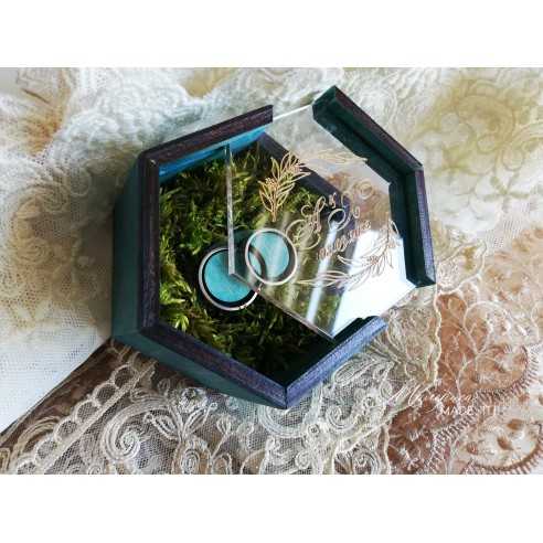Ring box with natural moss | Personalized wedding box